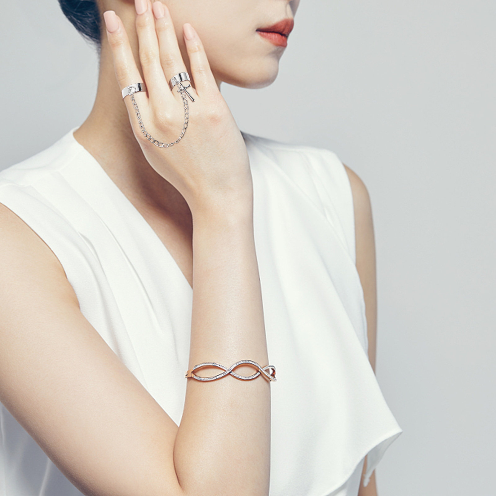ナックルリングセット、クロスチェーン、ヴィンテージゴシック風 - Vintage Punk Knuckle Rings Set のレビューと価格