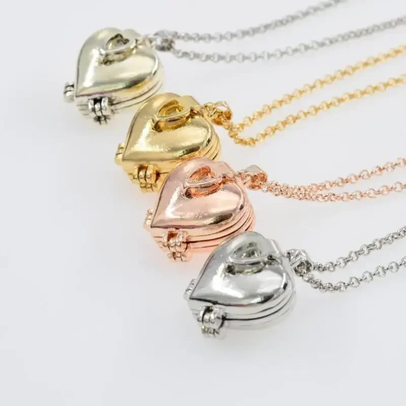 ヴィンテージネックレス折りたたみ式多層ハートファミリーロケッ - Heart Locket Necklace Photo のレビューと価格